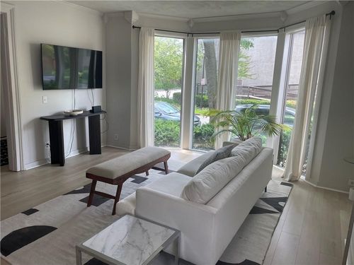 74 Richmond St, Rochester, NY, 14607-1393 | Card Image