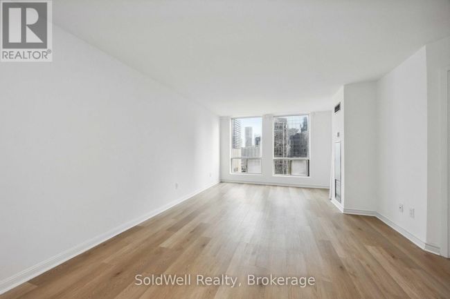 1802 - 25 Grenville St, Condo with 2 bedrooms, 1 bathrooms and null parking in Toronto ON | Image 7