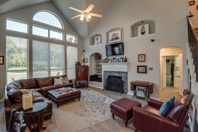817 Water Oak Dr, House other with 4 bedrooms, 4 bathrooms and null parking in Grapevine TX | Image 9