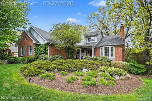 8189 High Point Trl, White Lake, MI, 48386-3545 | Card Image