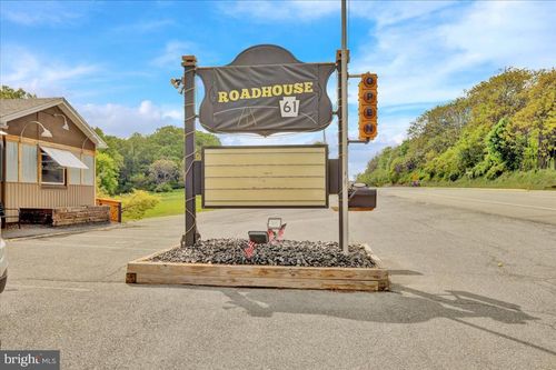 655 Route 61, ORWIGSBURG, PA, 17961-2231 | Card Image