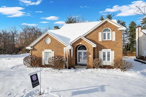 1468 Stauch Dr, West Bloomfield, MI, 48324-3131 | Card Image