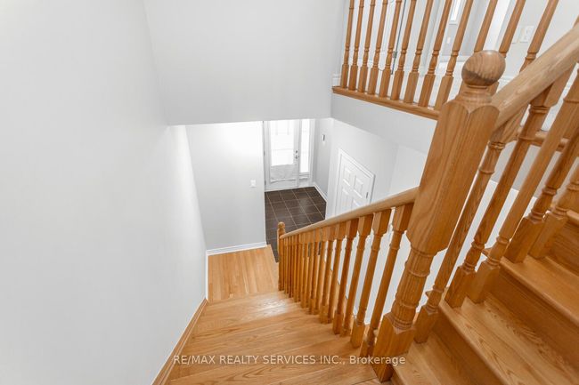 7 Mclaughlin Ave, House attached with 3 bedrooms, 3 bathrooms and 2 parking in Milton ON | Image 15