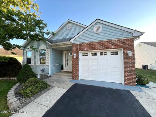 106 Chesterfield Ln, Toms River, NJ, 08757-6465 | Card Image