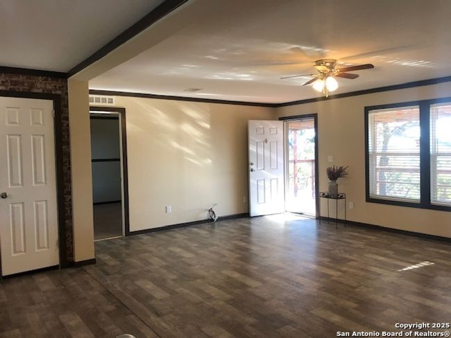 833 Cimarron, House other with 3 bedrooms, 2 bathrooms and null parking in Spring Branch TX | Image 6