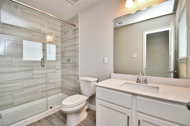 2nd Bathroom | Image 28