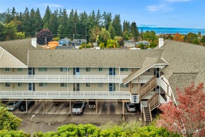 2-bedroom in Downtown Edmonds | Image 2