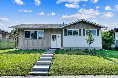 156 Pensville Rd Se, Calgary, AB, T2A3R5 | Card Image