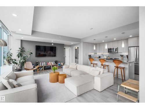 10180 103 St Nw, Edmonton, AB, T5J0L1 | Card Image