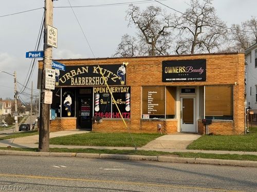 4493-4491-4493 Pearl Rd, Cleveland, OH, 44109-4221 | Card Image