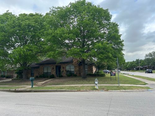 3901 Country Club Dr W, Irving, TX, 75038-6608 | Card Image