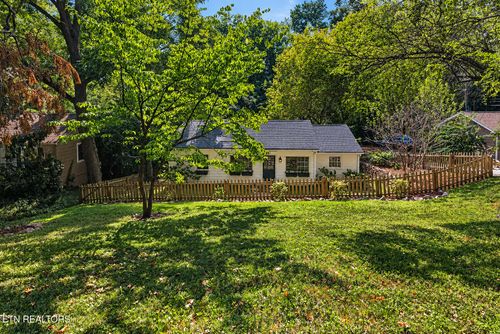 501 Highland Hills Rd, Knoxville, TN, 37919-4213 | Card Image