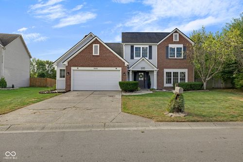 8606 Woodstone Way W, Indianapolis, IN, 46256-4391 | Card Image