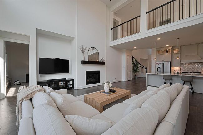 29851 Aaron River Trl, House other with 5 bedrooms, 6 bathrooms and 3 parking in Fulshear TX | Image 9