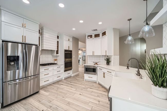 Updated stainless steel appliances | Image 11