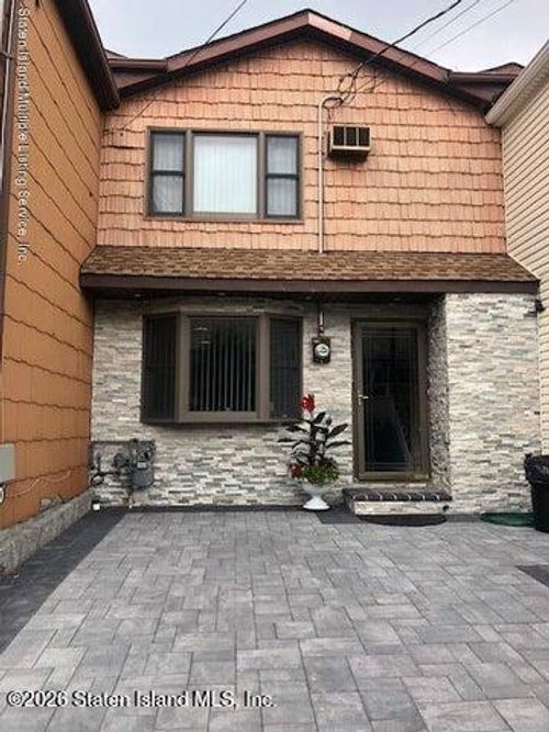 35 Ledyard Pl, Staten Island, NY, 10305-2521 | Card Image