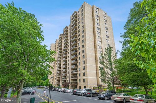 212-309 Yoakum Parkway, ALEXANDRIA, VA, 22304 | Card Image