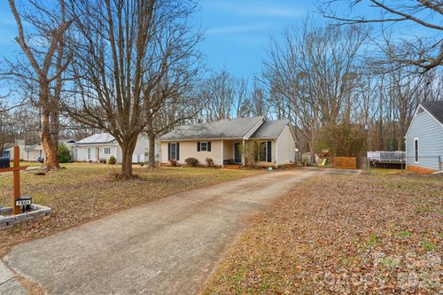 7501 Lancashire Dr, Mint Hill, NC, 28227-4320 | Card Image
