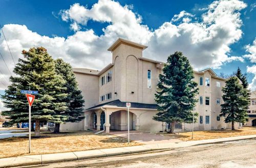 101-15 Lineham Ave, Okotoks, AB, T1S1Z3 | Card Image