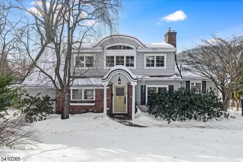 4 Arrowhead Trl, Sparta, NJ, 07871-1731 | Card Image