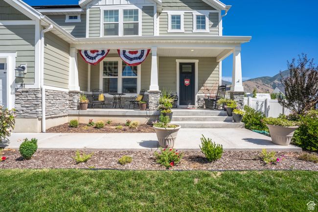 Exterior Photos taken from previous season | Image 10