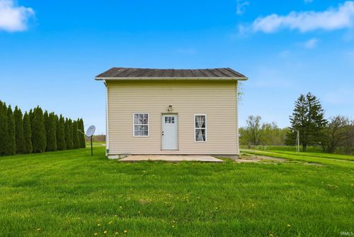 2765 E Us Highway 20 Road, Angola, IN, 46703 | Card Image