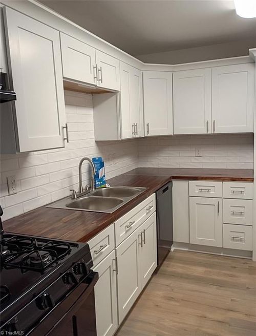 apt-c-2821 Bleeker Sq, Winston-Salem, NC, 27106-5323 | Card Image