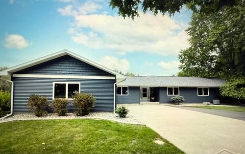 9211 N Union Rd, Saint Louis, MI, 48880-8208 | Card Image