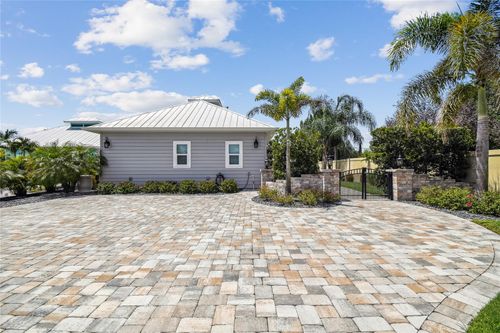 8574 Sw Sand Crane Cir, ARCADIA, FL, 34269-2311 | Card Image
