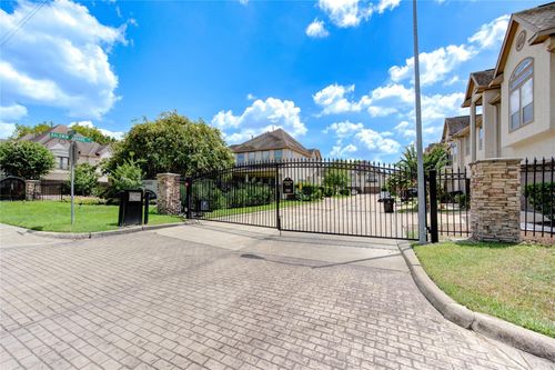 1415 Baldwin Square Ln, Houston, TX, 77077-1798 | Card Image