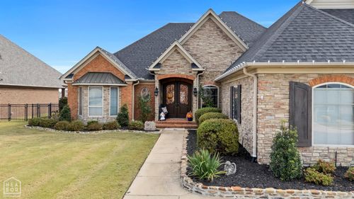 4521 Clubhouse Dr, Jonesboro, AR, 72405-8153 | Card Image