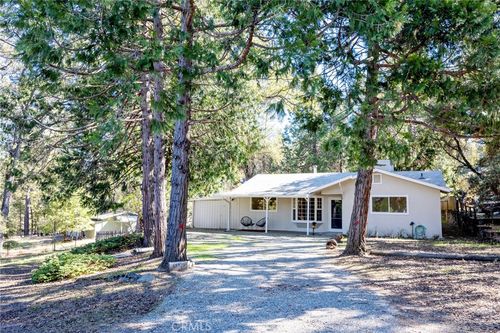 49820 Pierce Ct, Oakhurst, CA, 93644-9591 | Card Image