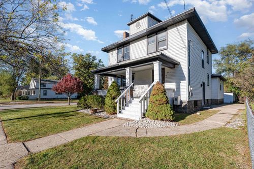 803 E Carpenter St, Midland, MI, 48640-5418 | Card Image