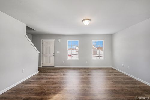 114 Forest Way, Davisburg, MI, 48350-2255 | Card Image