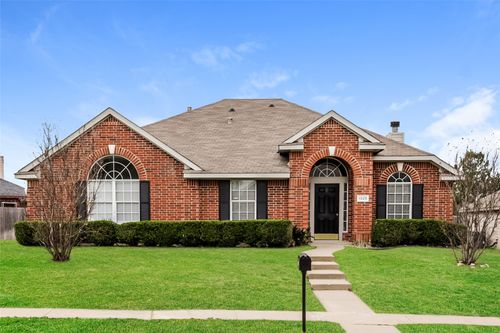 1325 Fox Glenn, Cedar Hill, TX, 75104-1210 | Card Image