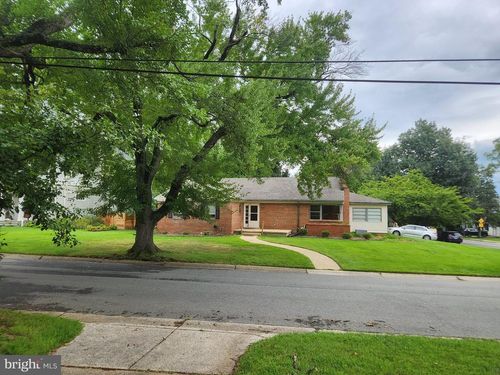 5601 Pollard Rd, BETHESDA, MD, 20816-1254 | Card Image