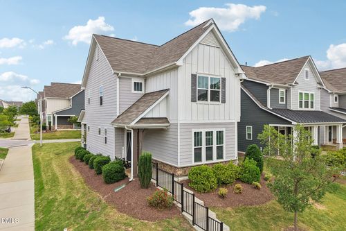 124 Daisy Grove Ln, Holly Springs, NC, 27540-6030 | Card Image