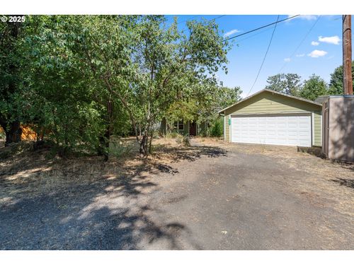 3345 Highway 66, Ashland, OR, 97520-9520 | Card Image