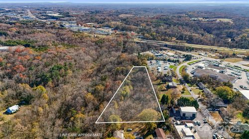 000 2nd Street Pl Se, Hickory, NC, 28602 | Card Image