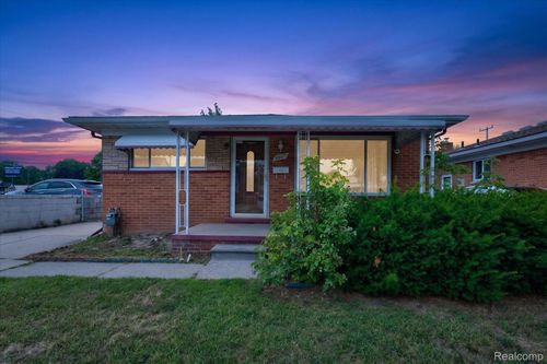 8847 Woodbine, Redford, MI, 48239-1227 | Card Image