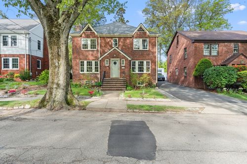 316 Russett Rd, Chestnut Hill, MA, 02467-3610 | Card Image