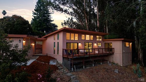 2455 Bloomfield Rd, Sebastopol, CA, 95472-5414 | Card Image