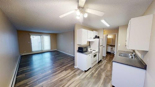4-10028 105 Ave, Grande Prairie, AB, T8V1H1 | Card Image