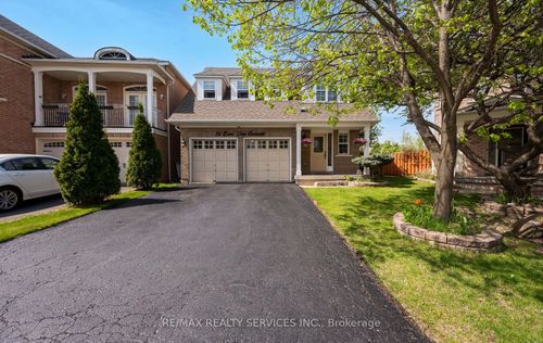 74 Earl Grey Cres, Brampton, ON, L7A2L2 | Card Image