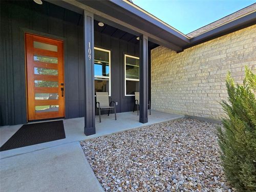 109 Kipapa Ct, Bastrop, TX, 78602-6032 | Card Image
