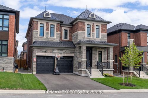 17 Kinburn Cres, Woodbridge, ON, L3L0E9 | Card Image