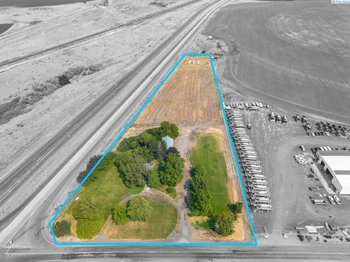 51 Crestloch Rd, Pasco, WA, 99301-9606 | Card Image