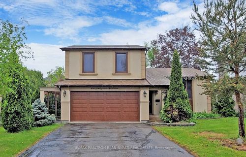 18 Mayvern Cres, Richmond Hill, ON, L4C5J4 | Card Image