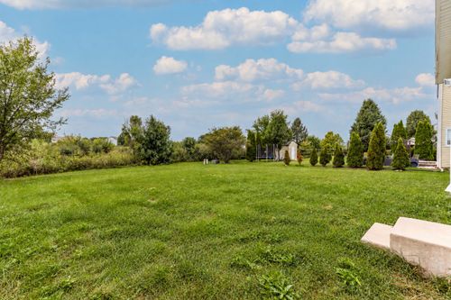 357 W Waterbury Dr, Round Lake, IL, 60073-4258 | Card Image