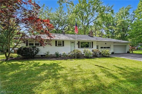 5035 New Rd, Youngstown, OH, 44515-3825 | Card Image
